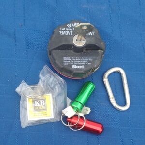 Stant Fuel Cap with Keychain Set